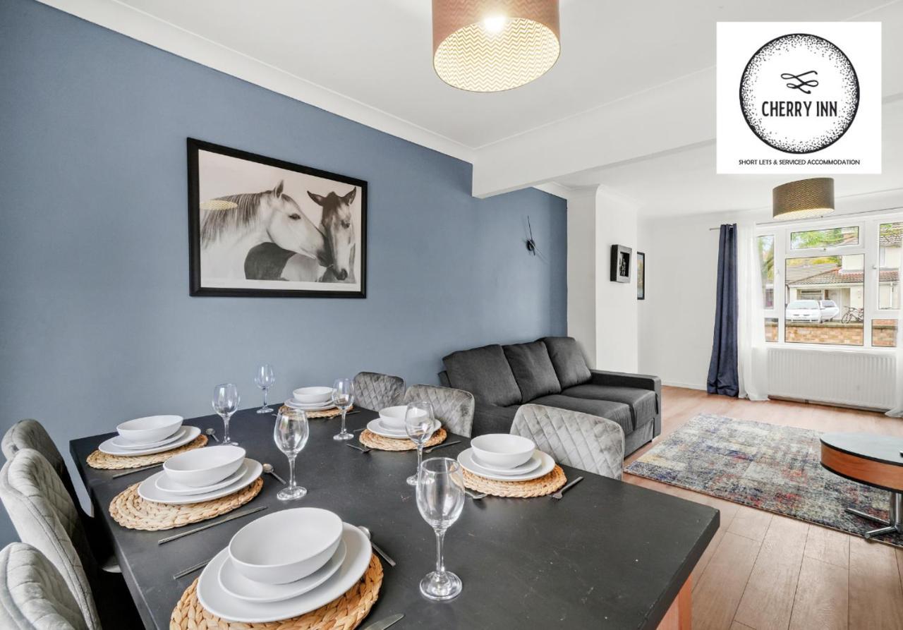 Large 3 Bedroom House With Parking & Garden By Cherry Short Let's & Services Accomodation Apartamento Cambridge